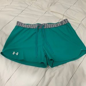 Very cute medium Under Armour shorts